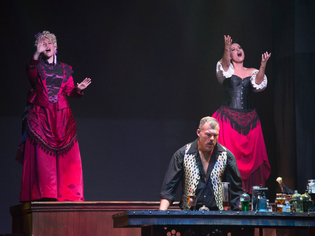 夏威夷茂宜表演学校-怀露库必去景点