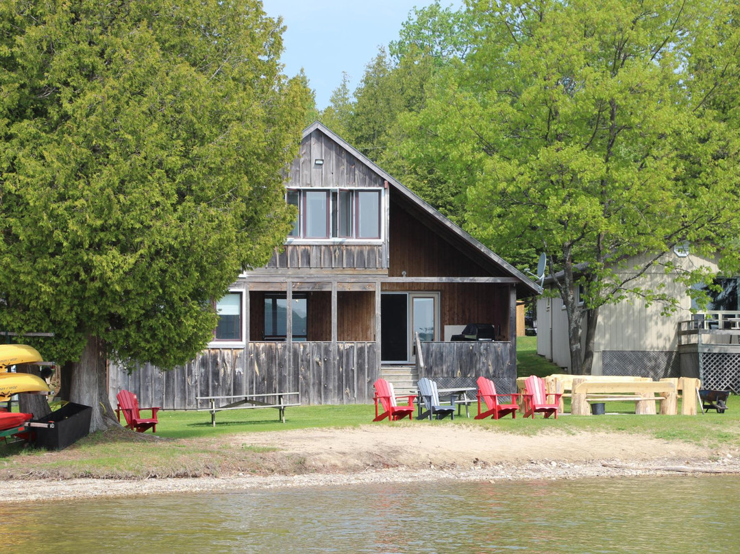 Cedar Grove Cottages Family Resort