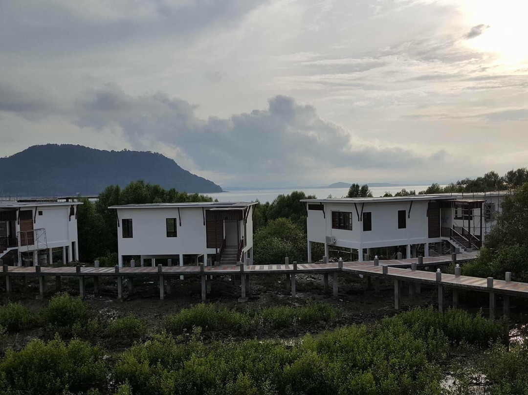 Pearl Laguna Resort主图