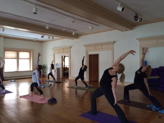 Lenox Yoga景点图片