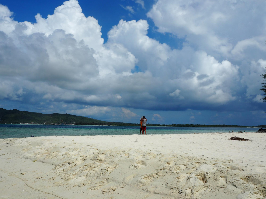 Batu Topeng Beach景点图片