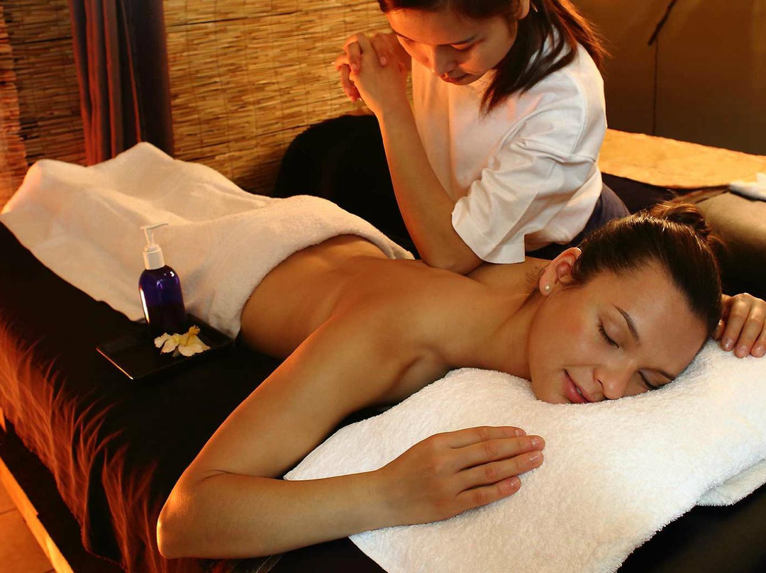 Three Sisters Thai Massage Boutique-卡通巴必去景点