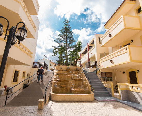 St. Constantin Hotel主图