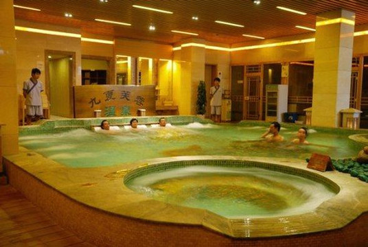 高原明珠酒店(昆明永中路店)主图