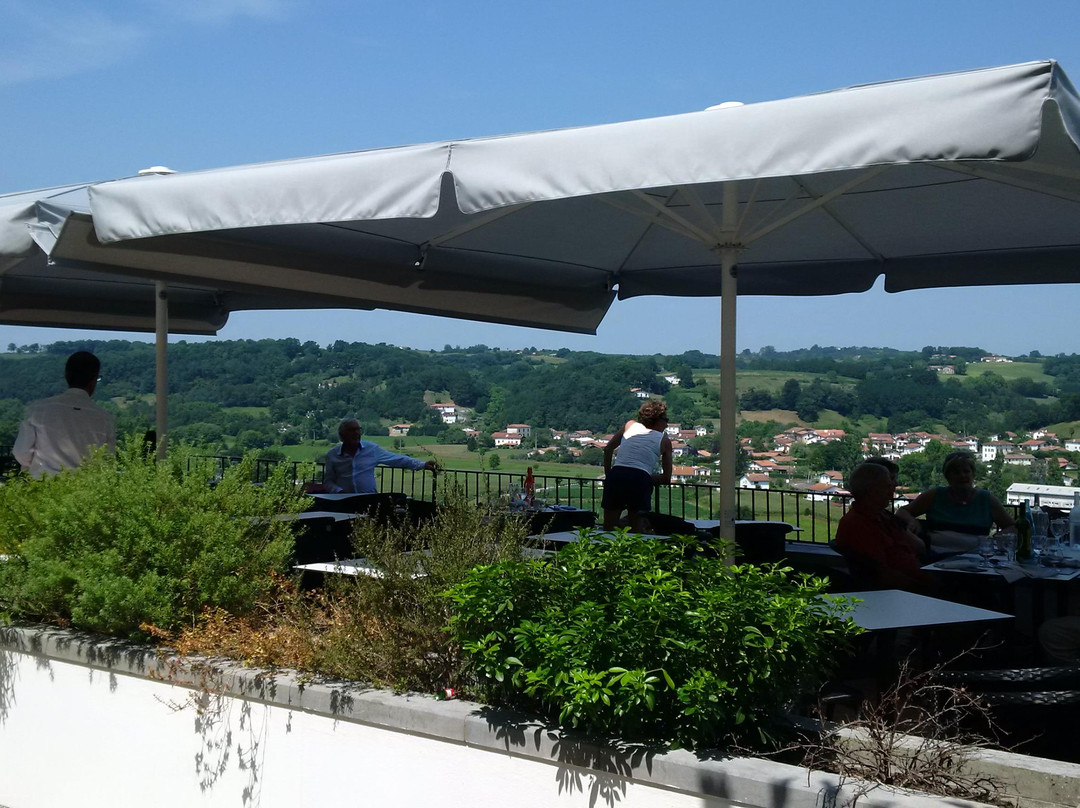 Hôtel Restaurant Bellevue主图