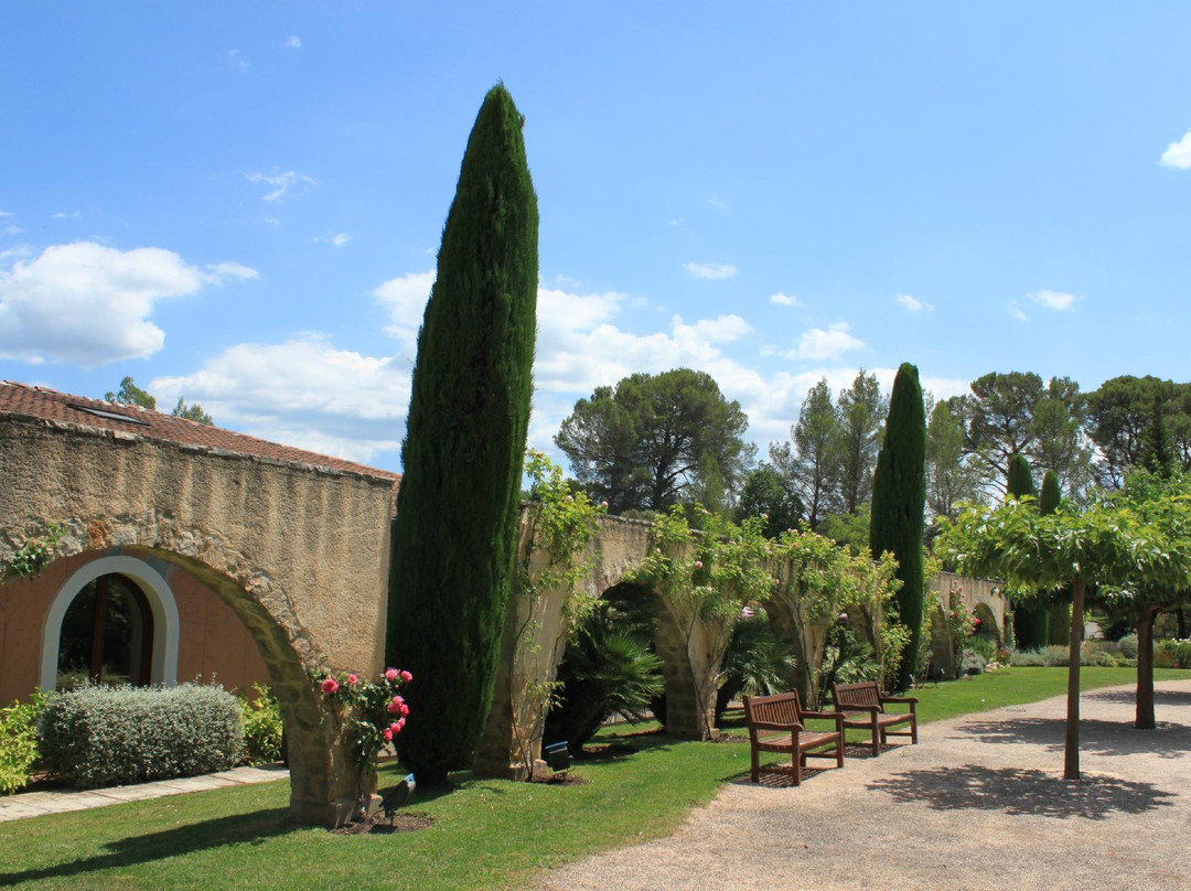 Chateau de Berne cellar景点图片