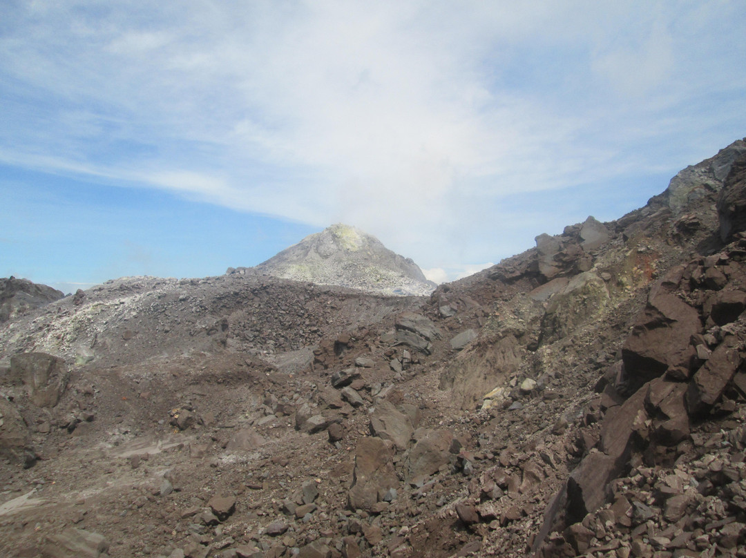 Mount Rokatenda景点图片