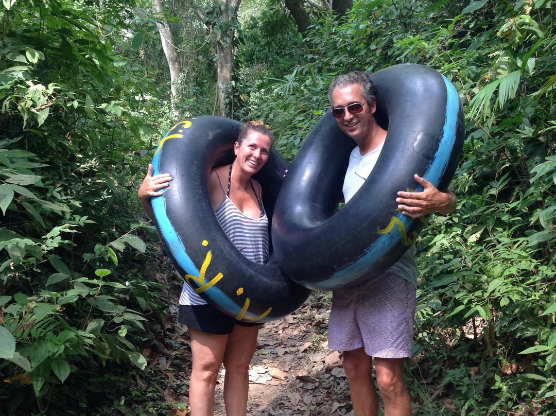 Tubing in Palomino River-帕洛米诺必去景点