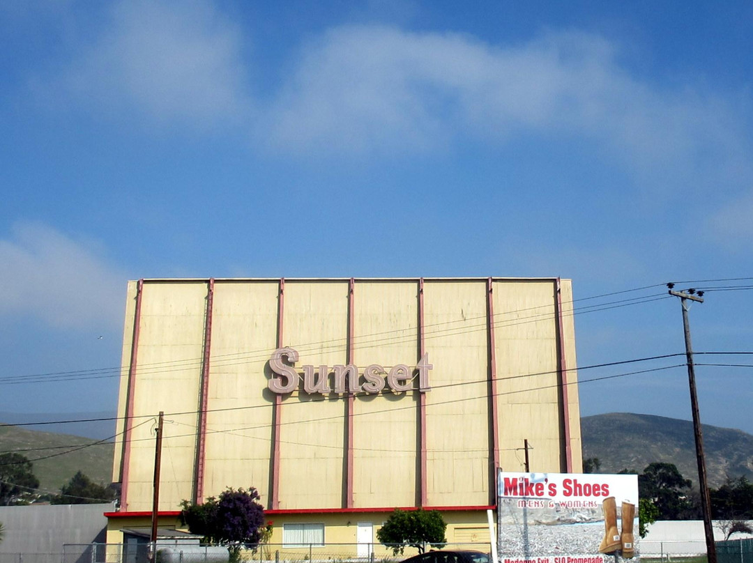 Sunset Drive-In Theatre-圣路易斯-奥比斯波必去景点