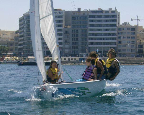 Fairwind Sailing School-圣朱利安斯必去景点