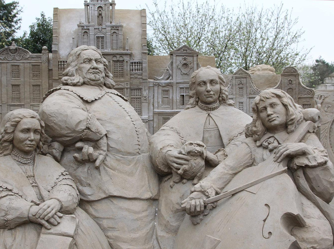 Zandsculpturen Garderen景点图片