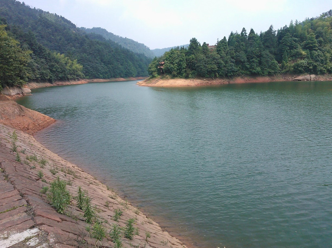 赤水月亮湖风景区景点图片