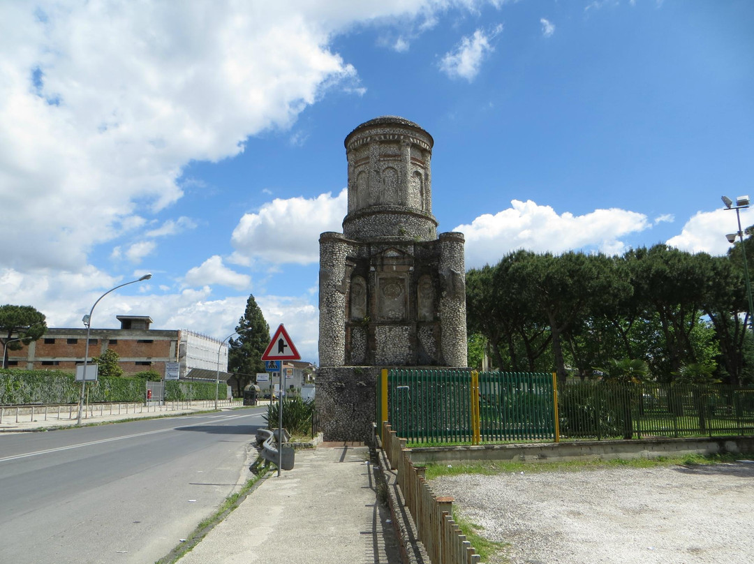Mausoleo la Conocchia景点图片