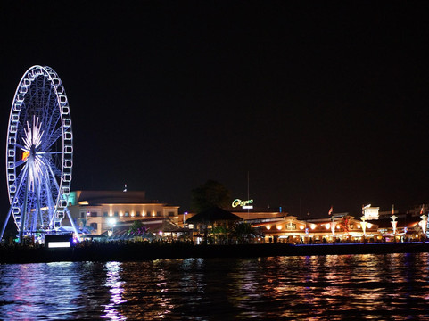 河滨码头夜市-曼谷必去景点