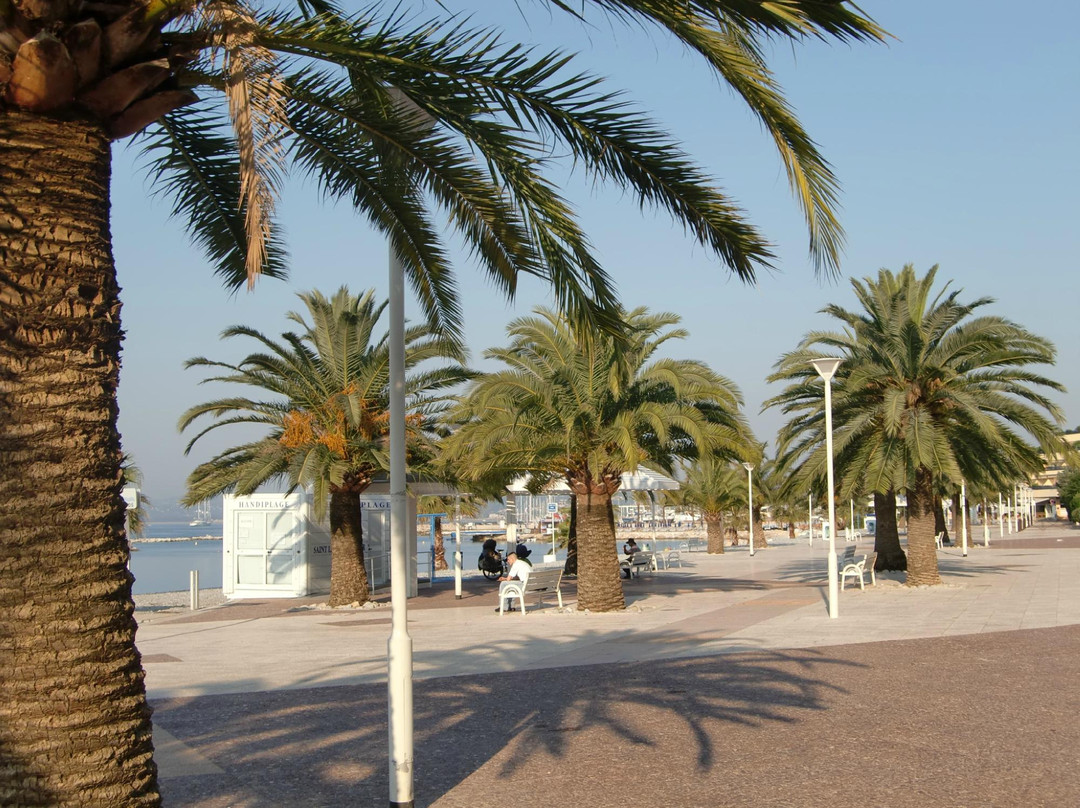 Bay Star Beach Restaurant & Beach