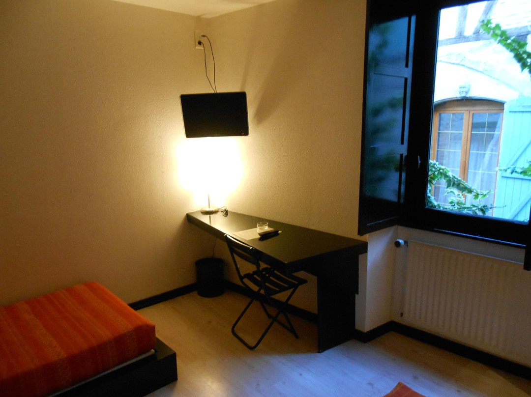 Hotel-Cafe Le Champollion主图