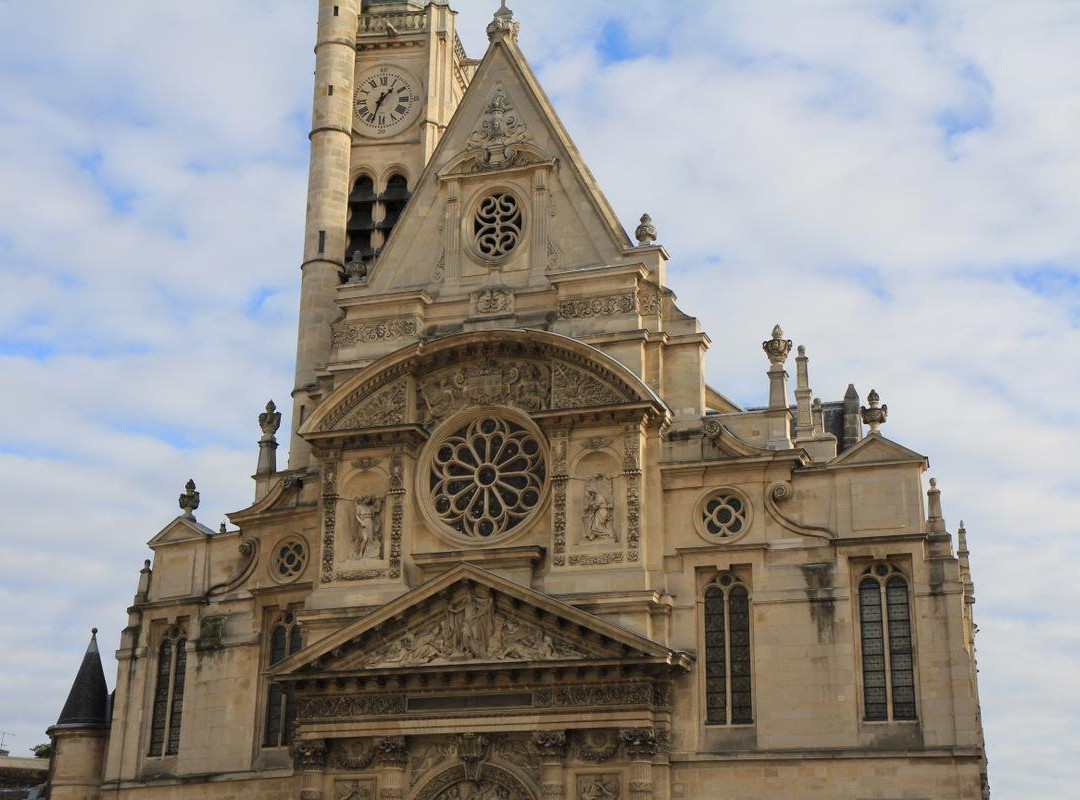 圣耶戋纳迪蒙教堂-巴黎必去景点