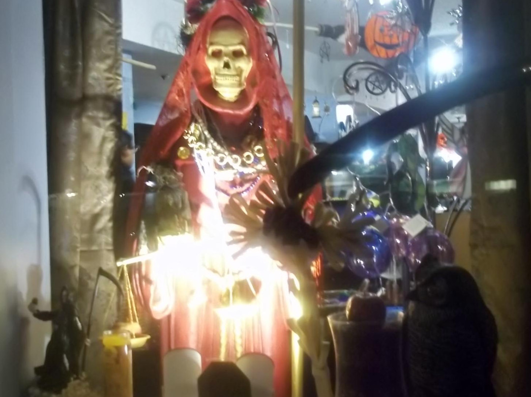 Magika:  Lori Bruno-塞勒姆必去景点