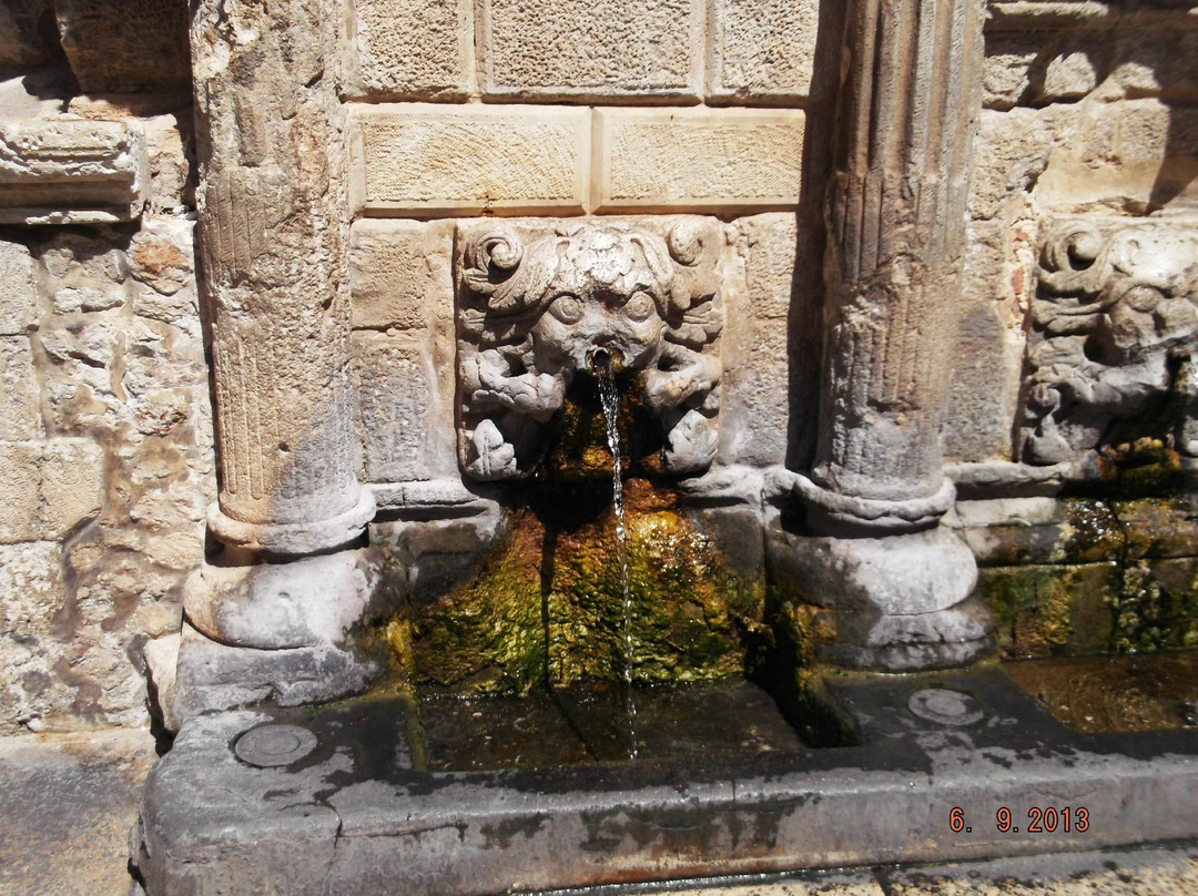 Rimondi Fountain-雷斯蒙必去景点