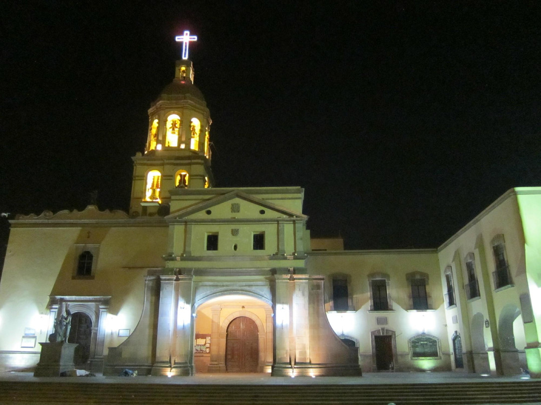 Templo y ex-convento de la Santa Cruz de los Milagros-克雷塔罗必去景点