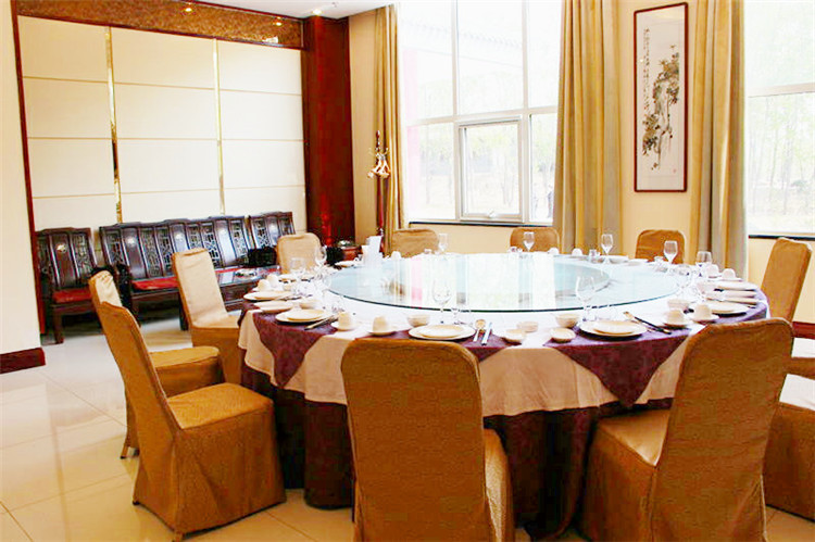 野生原度假村主图