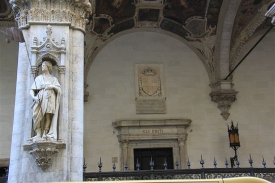 Loggia della Mercanzia-锡耶纳必去景点