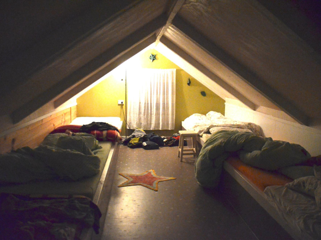 The Stonehouse主图