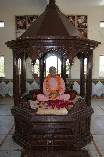 ISKCON Rajkot, Sri Sri Radha Neelmadhav Dham景点图片