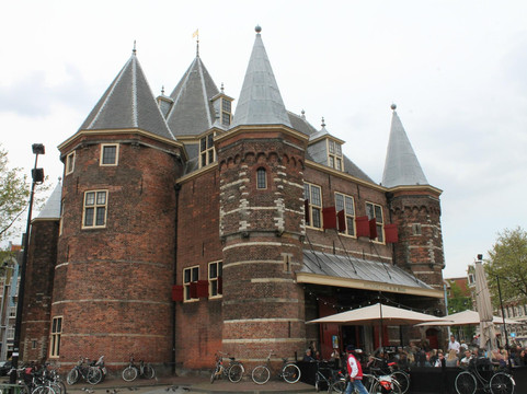 In de Waag夜店-阿姆斯特丹必去景点