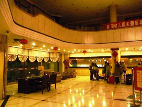 宝丰联大酒店主图