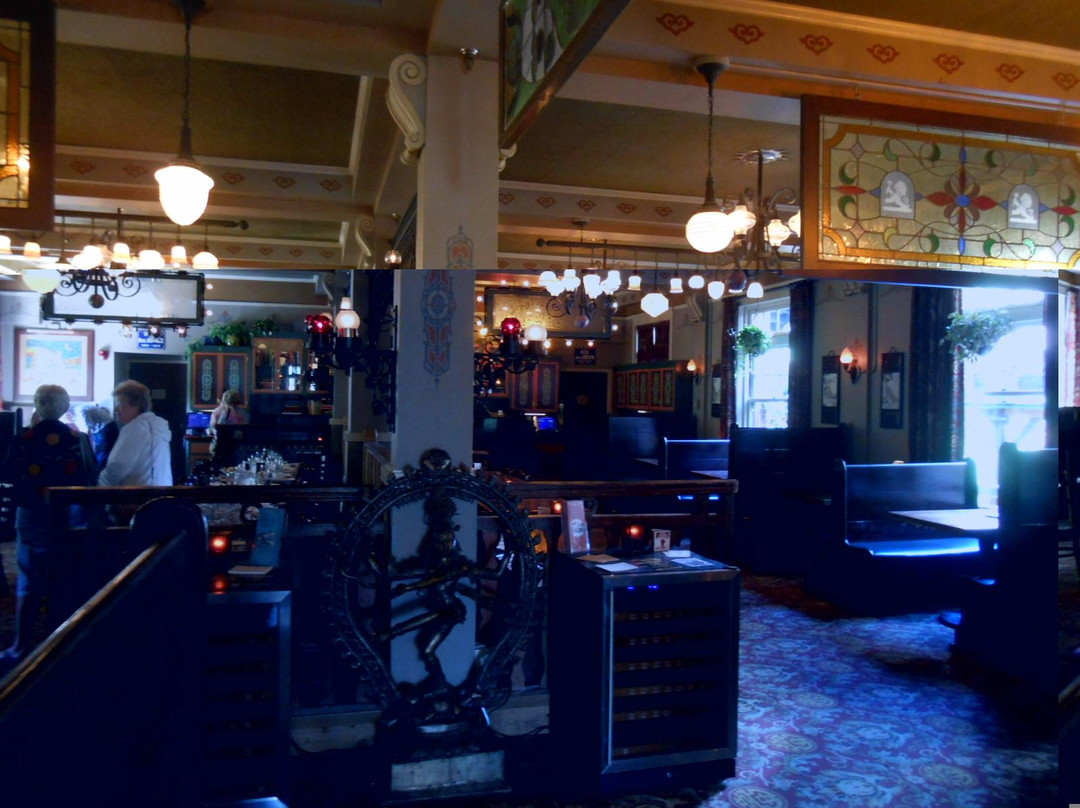 Forest Grove餐馆和美食-McMenamins Grand Lodge