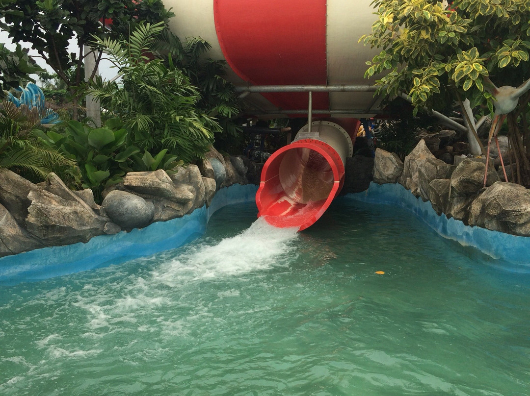 Wonderland Adventure WaterPark Galuh Mas-加拉横必去景点