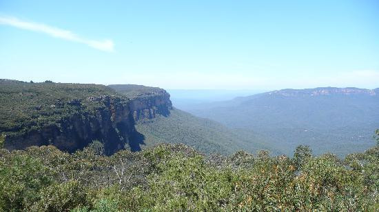 大蓝山山脉-卡通巴必去景点