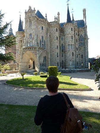 Palacio De Gaudí-阿斯托佳必去景点