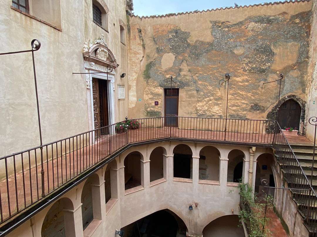 Castello dei Ventimiglia景点图片