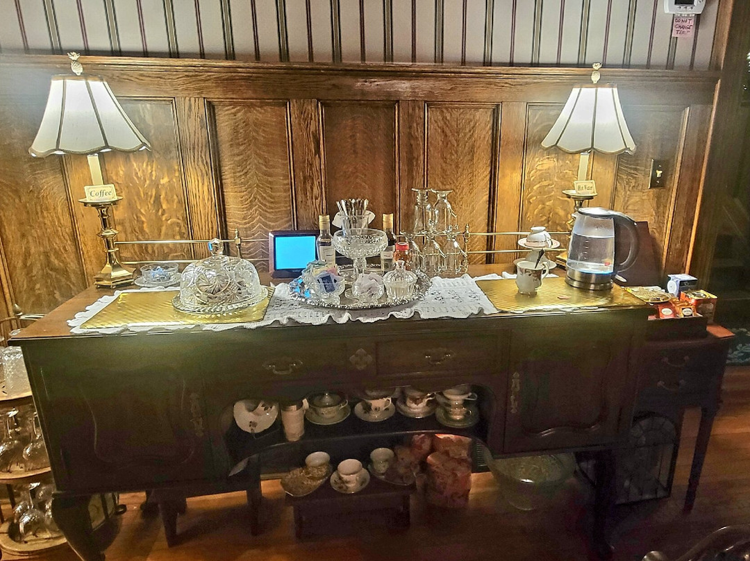 Brass Pineapple Inn主图