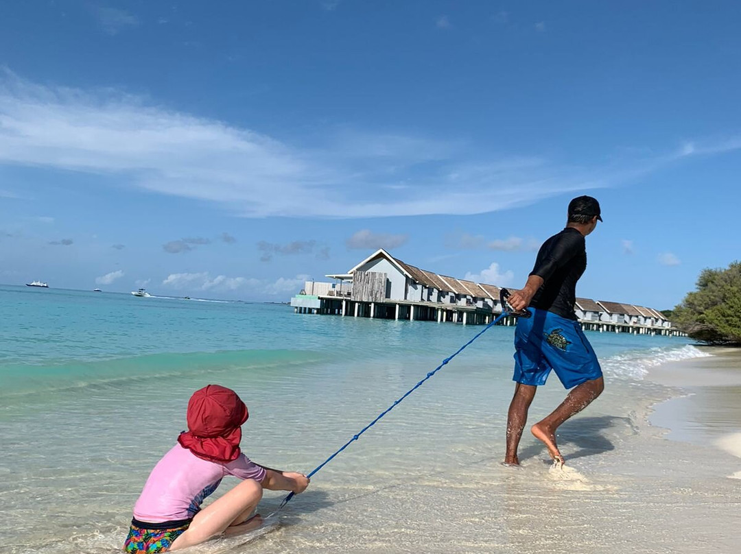 库拉玛蒂岛度假酒店主图