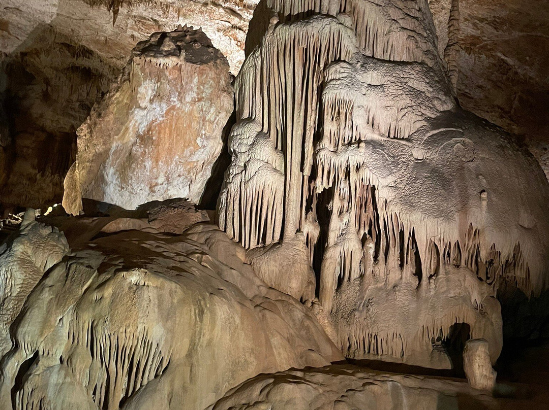 Grottes des Moidons-Molain必去景点