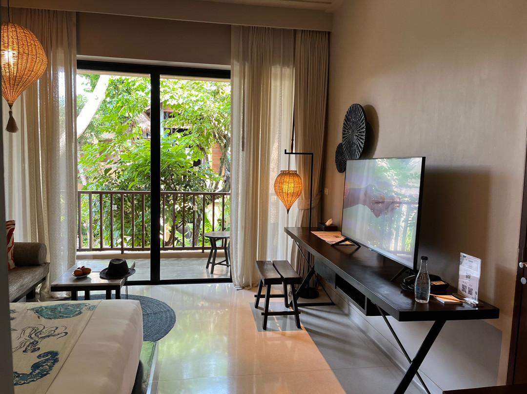 武里拉莎帕岸岛酒店主图