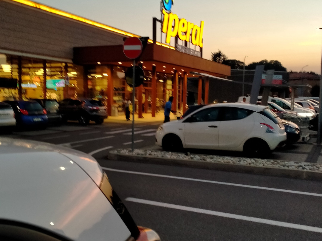 Iperal supermercati-Arosio必去景点