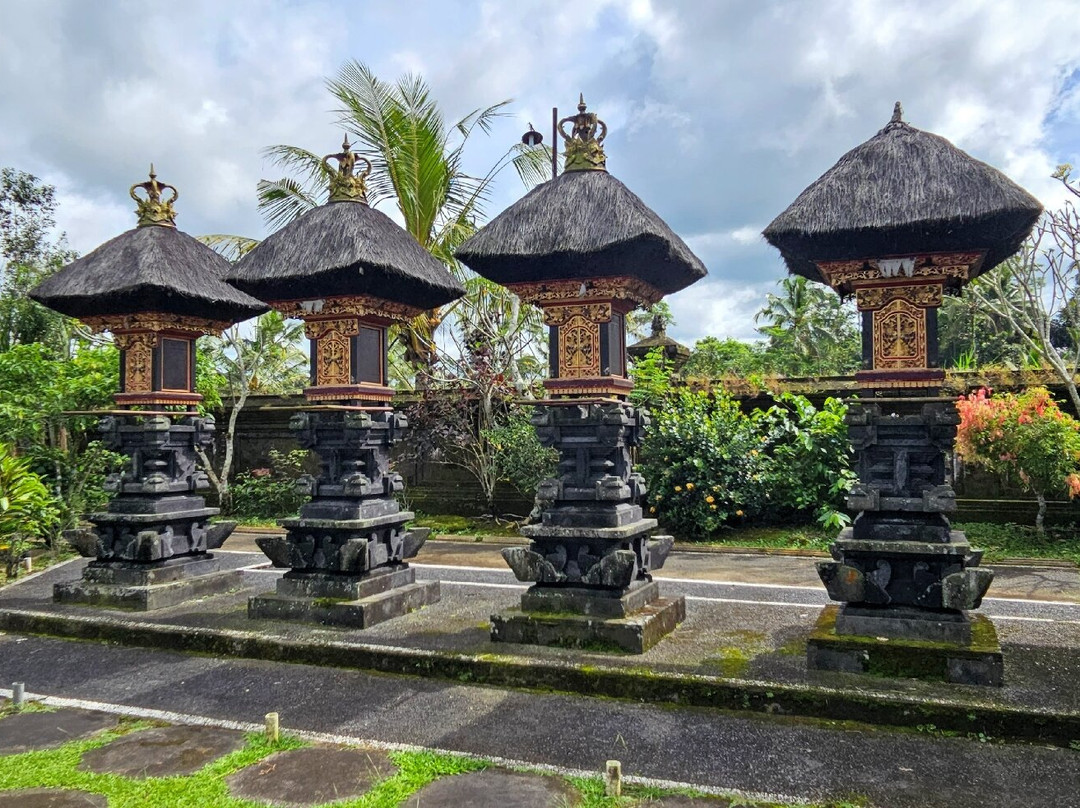 Pegulingan Temple景点图片