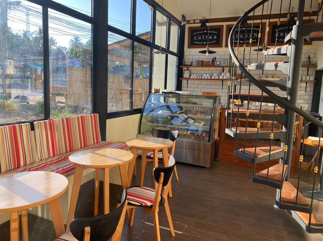 Fruit Tree Lodge & Coffee Shop