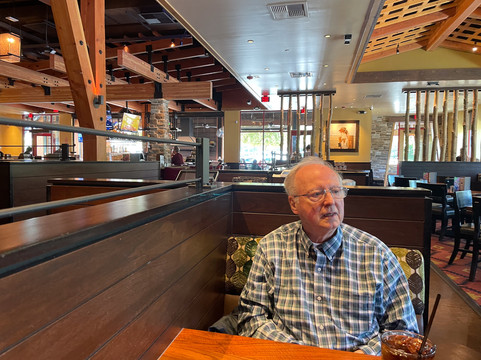 Lazy Dog Restaurant & Bar