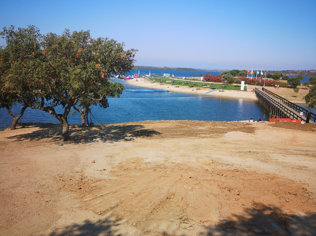 Praia Fluvial de Mourão景点图片