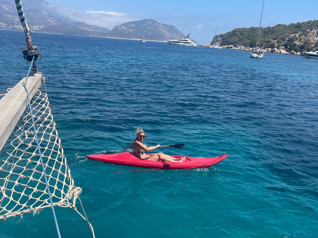 Zeus Boat - Daily Boat Trip-卡尔坎必去景点