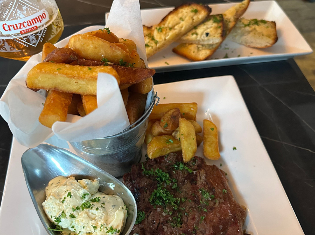 Thyme at the Tavern主图