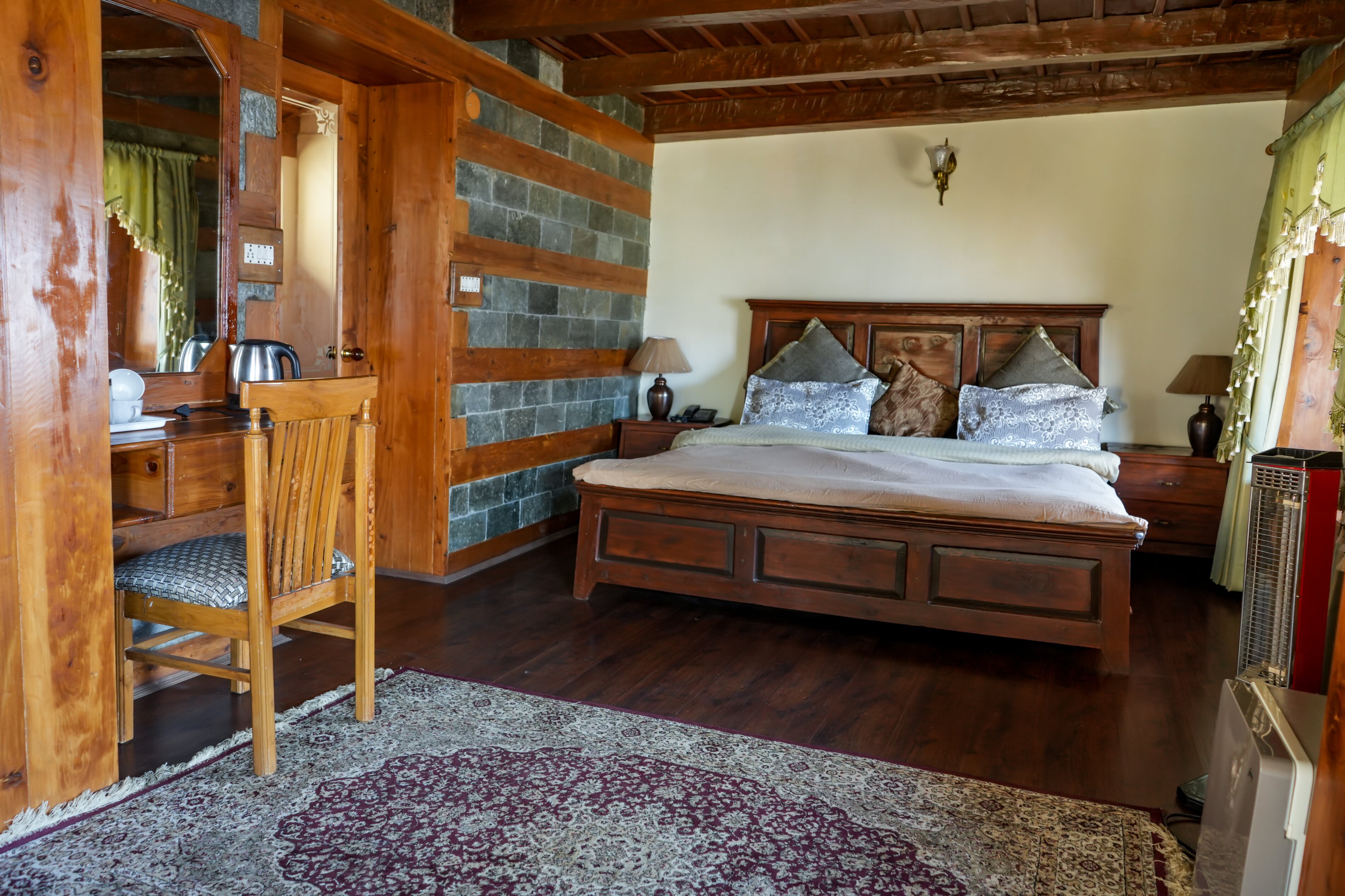 Himalayan Kothi Kais-客卧