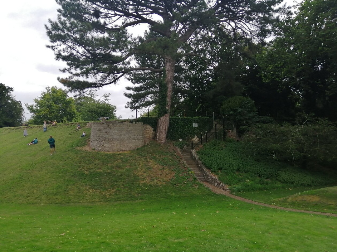 Wallingford Castle Gardens & Meadows-沃灵福德必去景点
