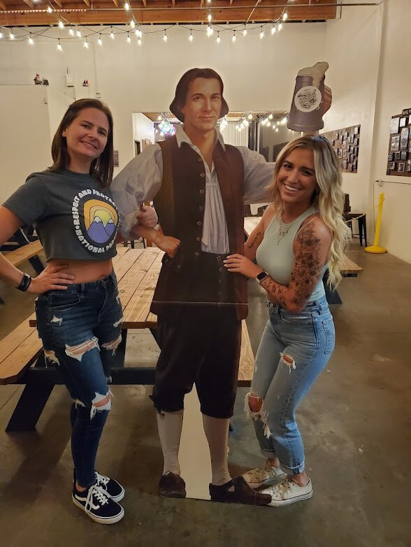 Storytellers Brewery & Meet House-科罗纳必去景点