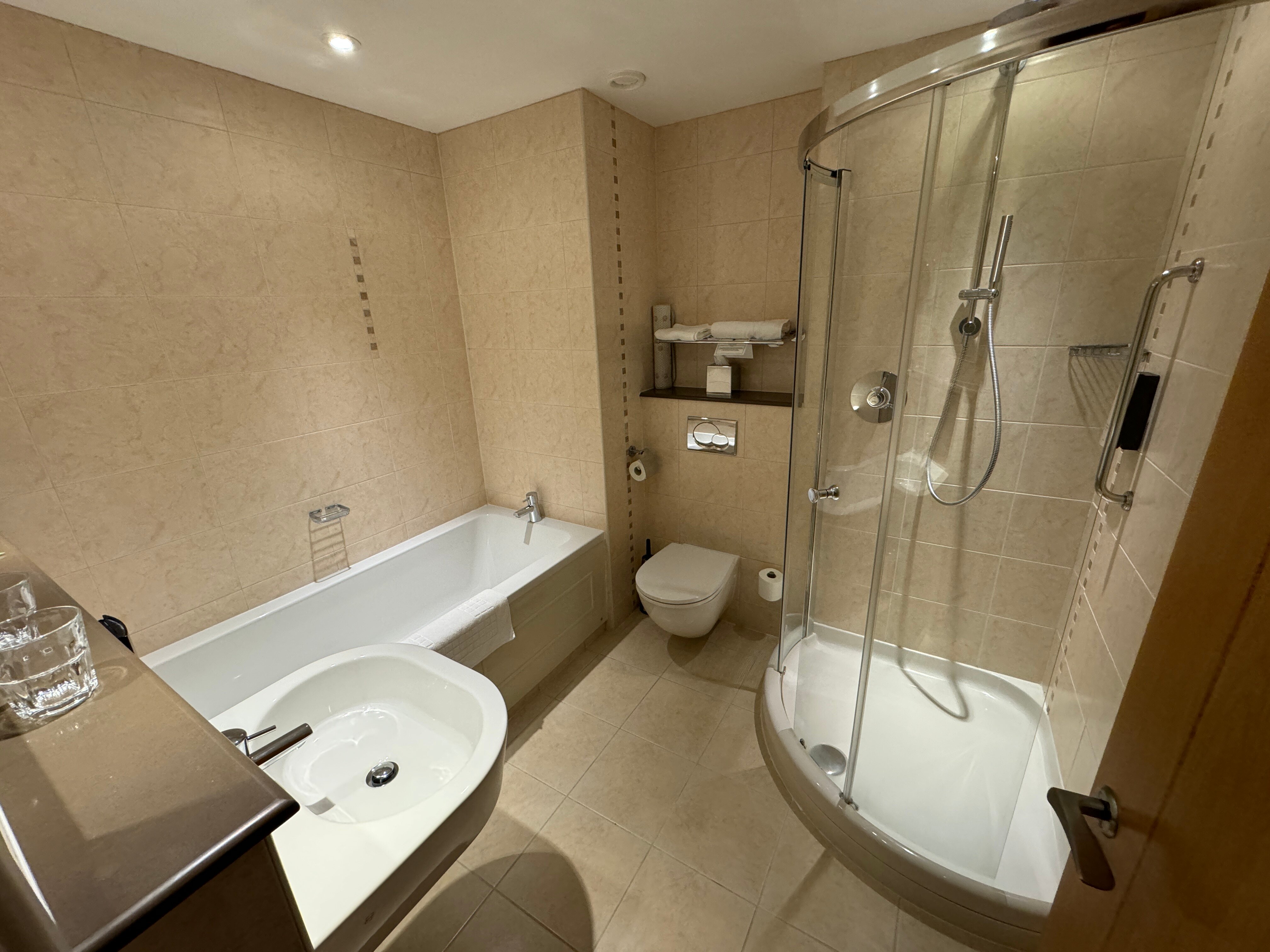 Lanhydrock Hotel and Golf Club-浴室